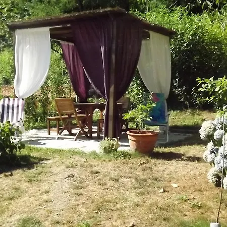 Bed and breakfast Il Tempo Del Vento In Front Of The Castle Tresana