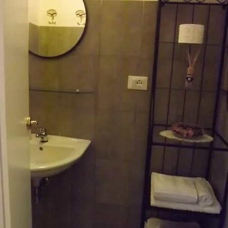 Frühstückspension Il Tempo Del Vento In Front Of The Castle 4*